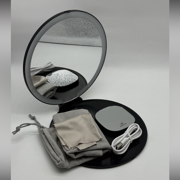 Black Foldable LED Mirror | GLO Tech - Picture 2 of 8